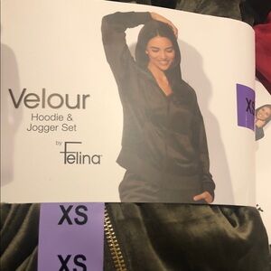 Felina Velour Hoodie and Jogger Set - brownish and comfy size xs